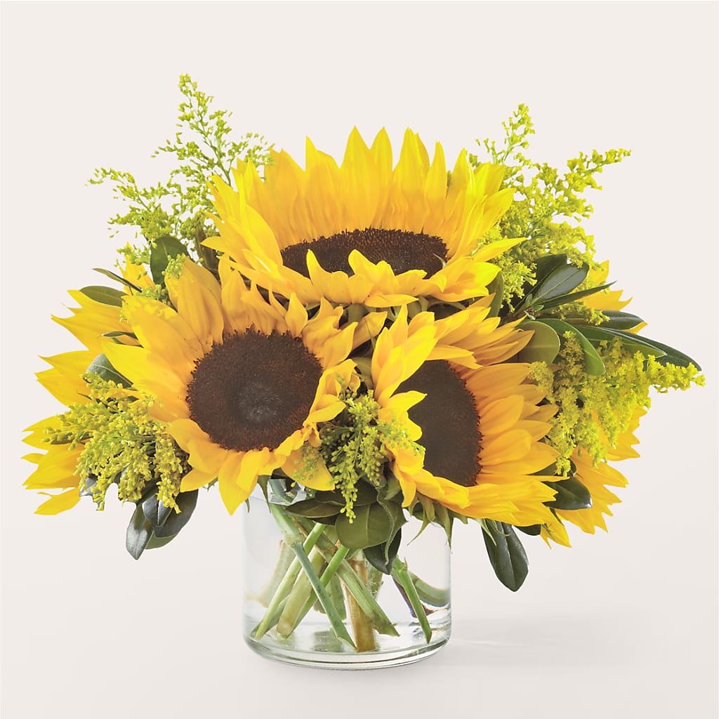 Beaming Sunflower Bouquet – Secret Garden By Leo, Chicago IL