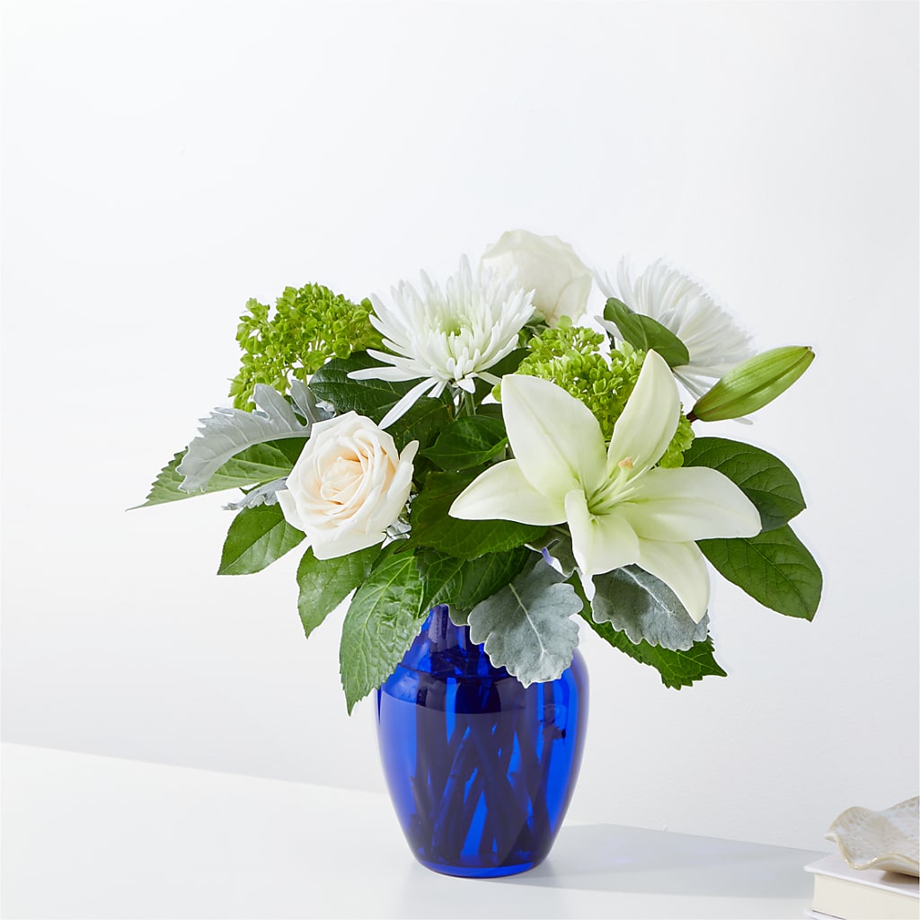 Snowy Dreams Bouquet – Secret Garden By Leo, Chicago IL