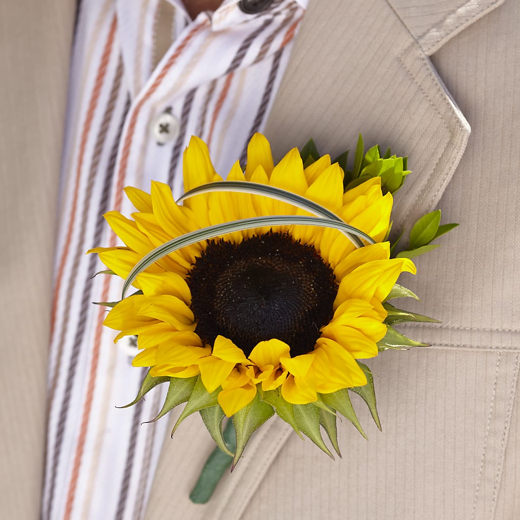 Free Spirit Boutonniere – Secret Garden By Leo, Chicago IL