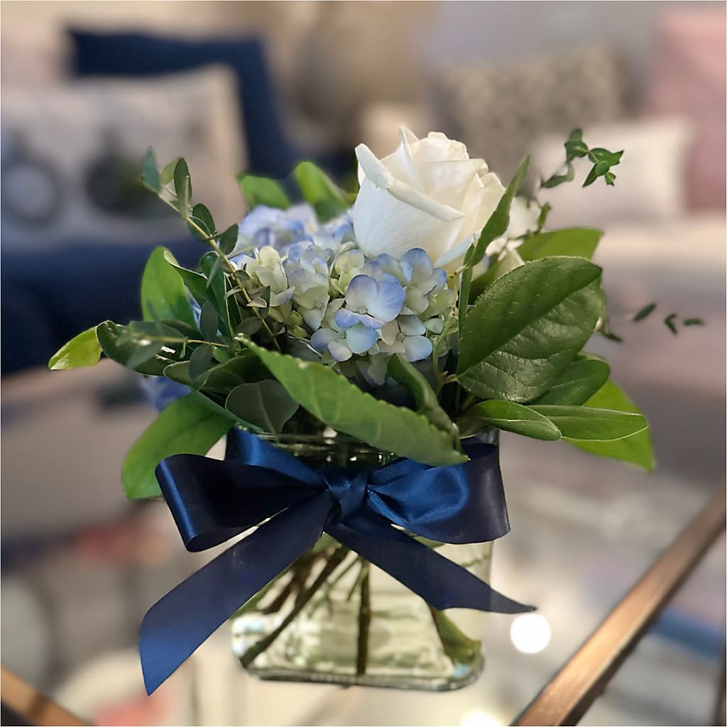 Sky Blue Delight Bouquet –  Secret Garden By Leo, Chicago IL