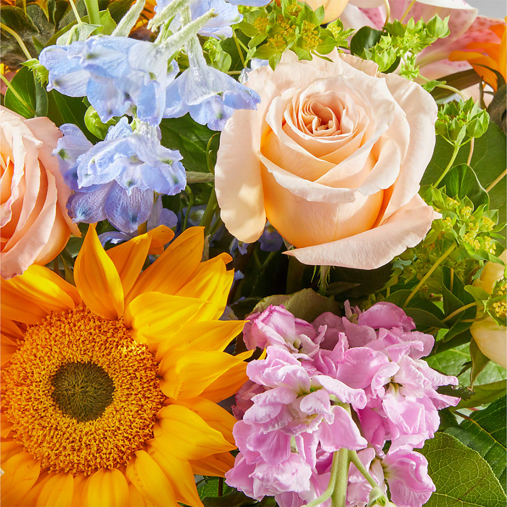 Dreamy Meadows Bouquet –  Secret Garden By Leo, Chicago IL