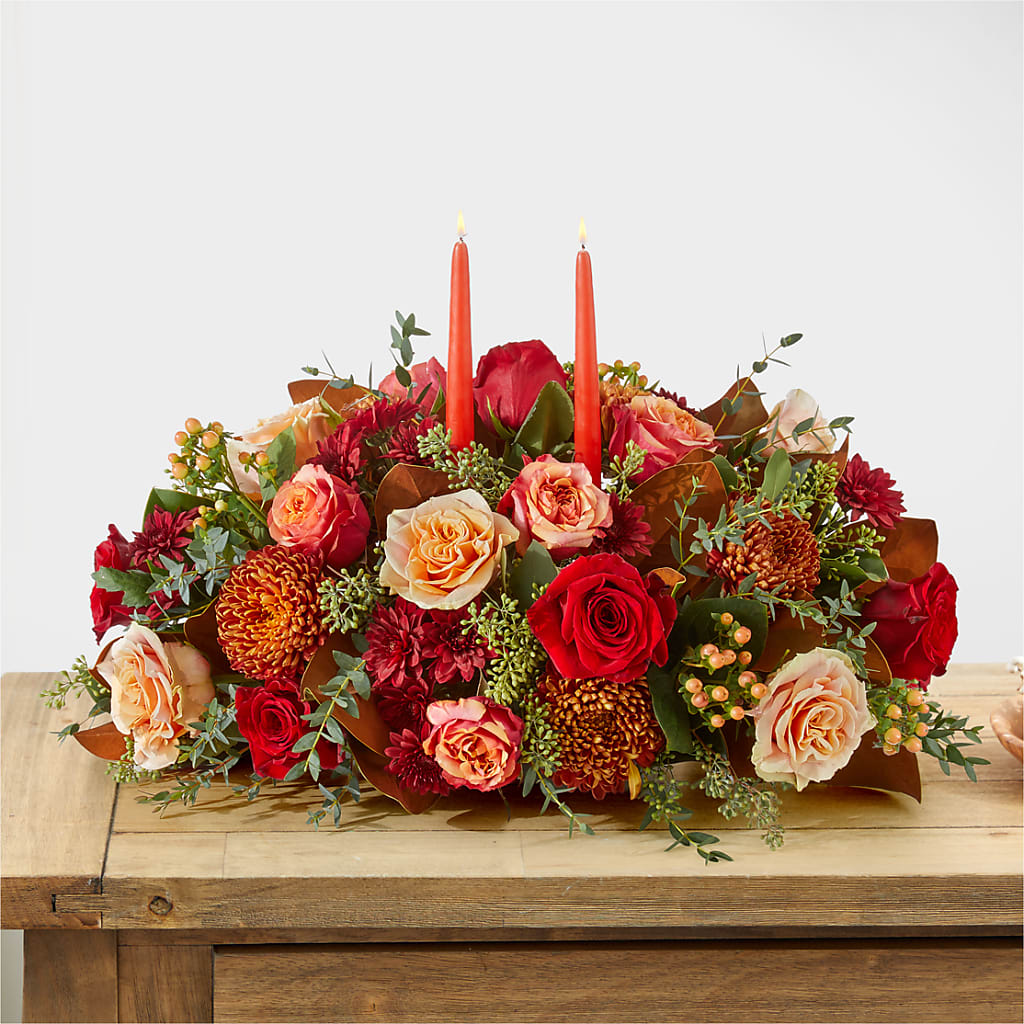 Gather Near Centerpiece –  Secret Garden By Leo, Chicago IL